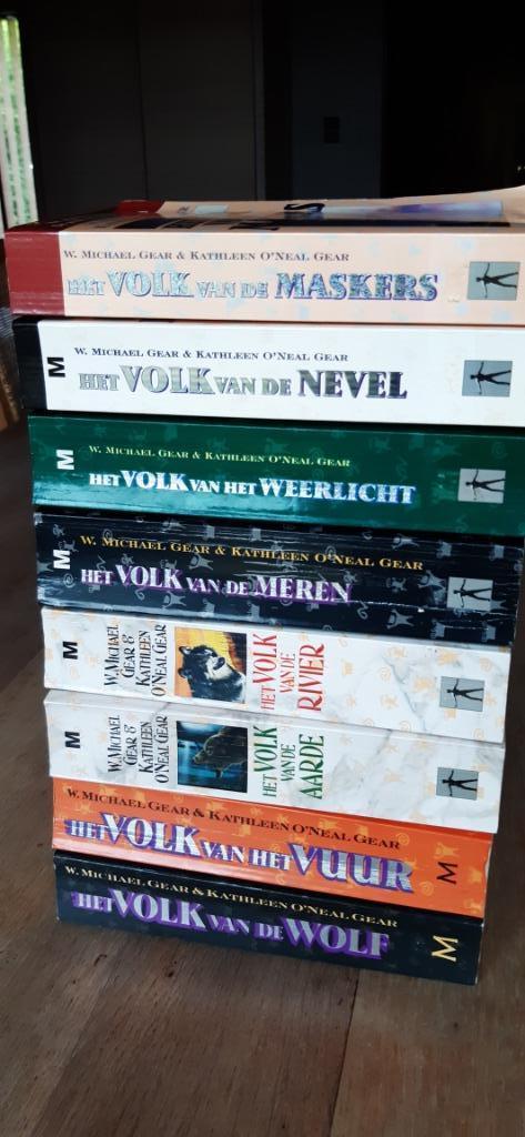 W. Michael Gear & K. O'Neal Gear (over de prehistorie), Boeken, Historische romans, Zo goed als nieuw, Ophalen of Verzenden