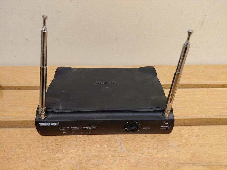Shure diversity receiver T4N, Informatique & Logiciels, Routeurs & Modems, Enlèvement