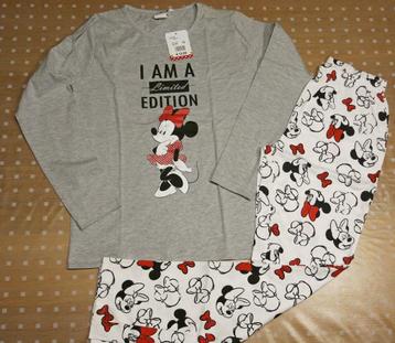 Pyjama Disney neuf, 11-12 ans disponible aux enchères