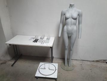 Paspop PACKSHOT female regular size mannequin F03 light grey