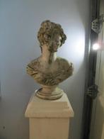 statue avec colonne (béton) à vendre, Antiquités & Art, Antiquités | Autres Antiquités, Enlèvement