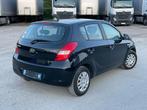 Hyundai i20 1.3i Benzine 57kw Euro 5 Année 2010, 139.000km, Auto's, Hyundai, Euro 5, Zwart, Bedrijf, I20