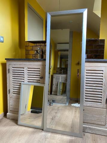 Spiegels  beschikbaar voor biedingen