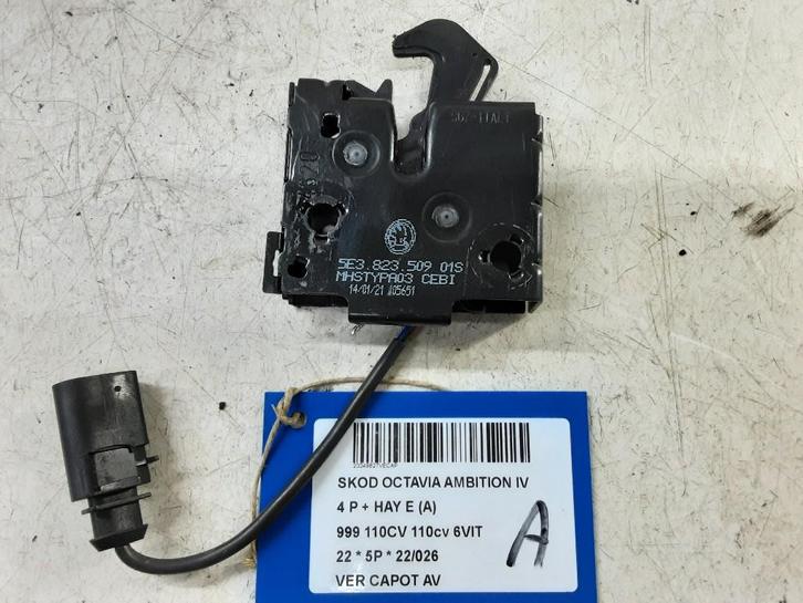 MOTORKAP SLOT Skoda Octavia (NXAA) (5E382350901S), Auto-onderdelen, Carrosserie, Skoda, Gebruikt