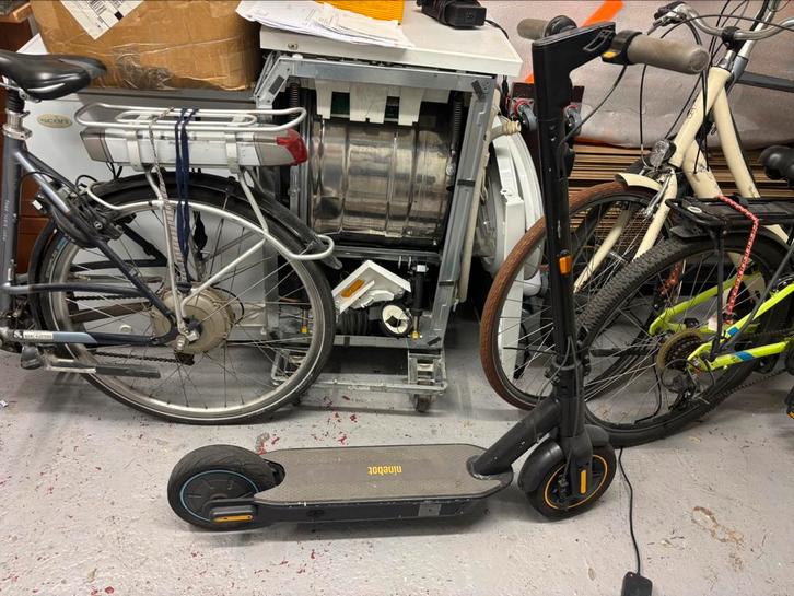ninebot max, Fietsen en Brommers, Steps, Gebruikt, Elektrische step (E-scooter), Ophalen