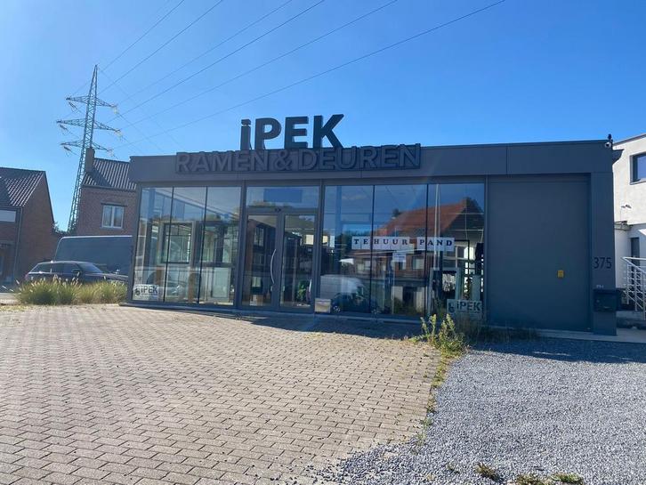 TE HUUR: Handelspand op toplocatie, Zakelijke goederen, Bedrijfs Onroerend goed, Huur