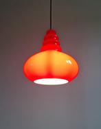 Space Age hanglamp in rode opaline, Peill & Putzler, 1970, Ophalen of Verzenden, Gebruikt, Glas, Space Age