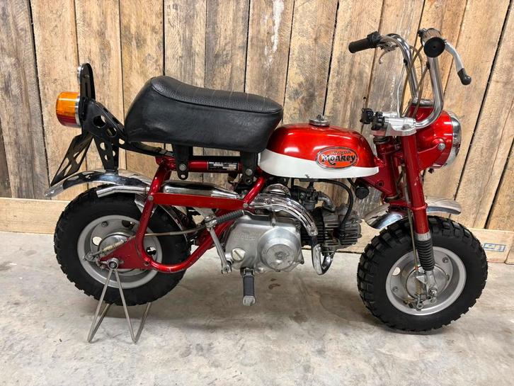 Honda monkey z50a 100% orgineel!, Fietsen en Brommers, Brommers | Honda, Zo goed als nieuw, Ophalen