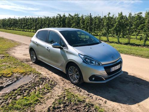 Peugeot 208 1.6 bluehdi style 75, Auto's, Peugeot, Particulier, Airbags, Airconditioning, Bluetooth, Centrale vergrendeling, Elektrische buitenspiegels