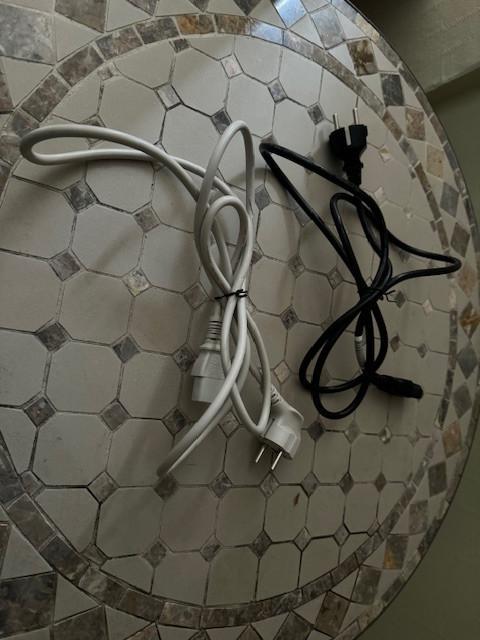 4 nieuwe voedingskabels + Eurostekker - 14 €/lot - 4€/stuk, Computers en Software, Pc- en Netwerkkabels, Ophalen of Verzenden