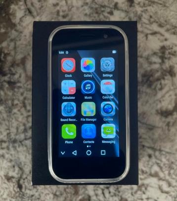 Mini-smartphone met Android beschikbaar voor biedingen