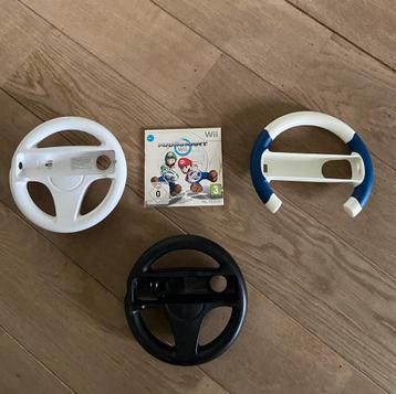 Mario Kart Wii + 3 stuurtjes beschikbaar voor biedingen