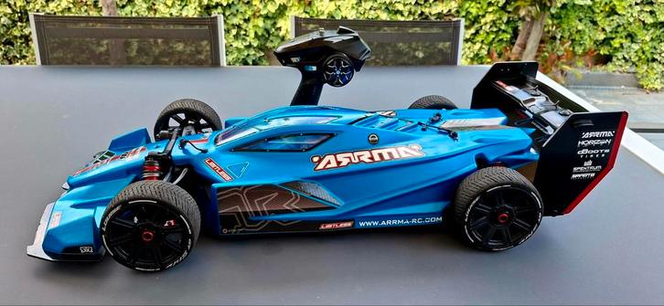 Arrma Limitless 8S, Hobby en Vrije tijd, Modelbouw | Radiografisch | Auto's, Zo goed als nieuw, Ophalen