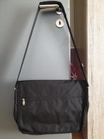 Praktische laptoptas, Ophalen