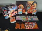 Charizard pakket met verzamelmap en mooie tin, Hobby en Vrije tijd, Ophalen of Verzenden, Zo goed als nieuw