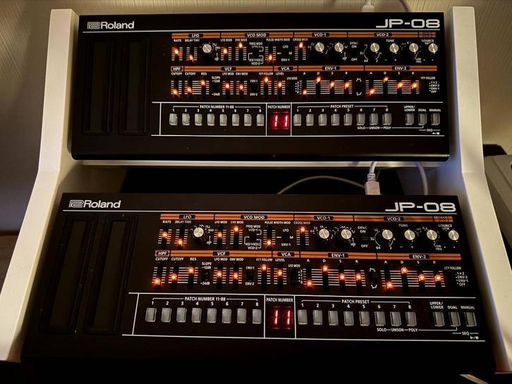 Roland JP-08 (Jupiter 8) x2 met stand, dacksavers en extra, Muziek en Instrumenten, Synthesizers, Roland, Ophalen