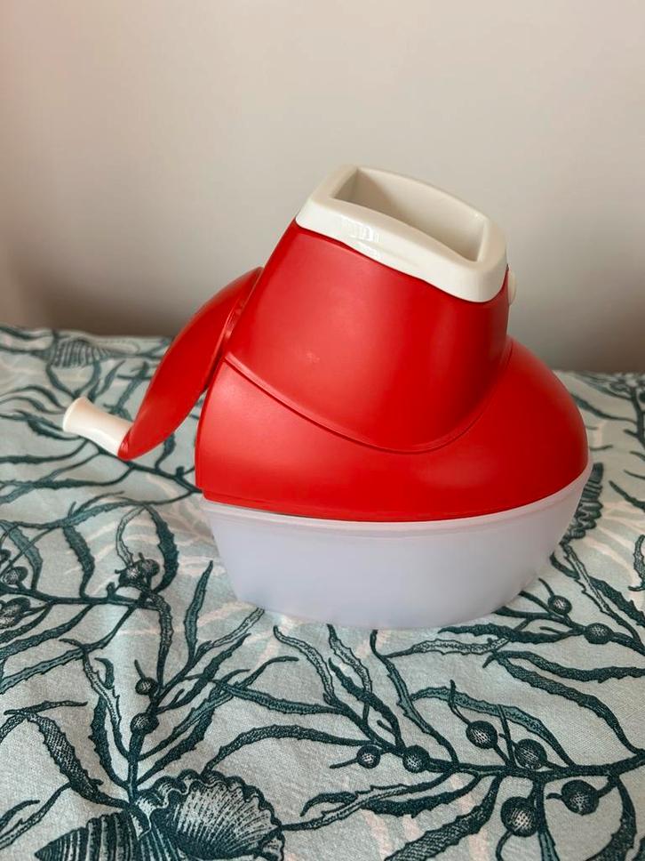 Tupperware kaasmolen, Huis en Inrichting, Keuken | Tupperware, Zo goed als nieuw, Overige typen, Wit, Rood, Ophalen
