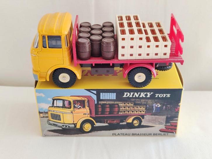 Dinky Atlas _ Berliet „Mineraalwaterbrouwer” _ ref. 588., Hobby en Vrije tijd, Modelauto's | 1:43, Zo goed als nieuw, Bus of Vrachtwagen
