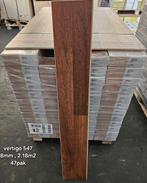 Vertigo 8mm laminaat donker bruin, inclusief ondervloer, Nieuw, 75 m² of meer, Laminaat, Bruin
