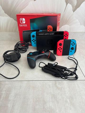 NINTENDO SWITCH V1 MET EXTRA ACCESSOIRES, Enlèvement, Comme neuf, Avec 3 manettes ou plus, Switch Original