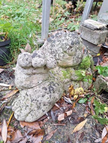 Parasol staander beton dier beschikbaar voor biedingen