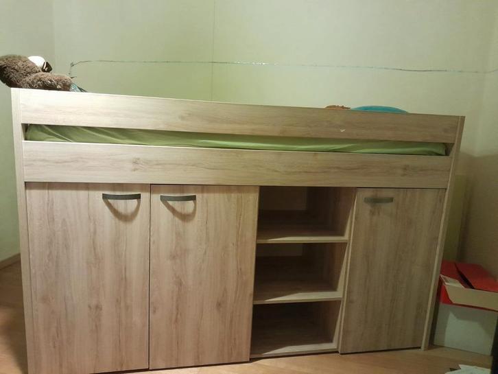 Bed met kast., Kinderen en Baby's, Kinderkamer | Stapelbedden en Hoogslapers, Gebruikt, Ophalen