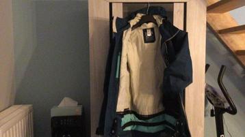 Winter / ski jas beschikbaar voor biedingen
