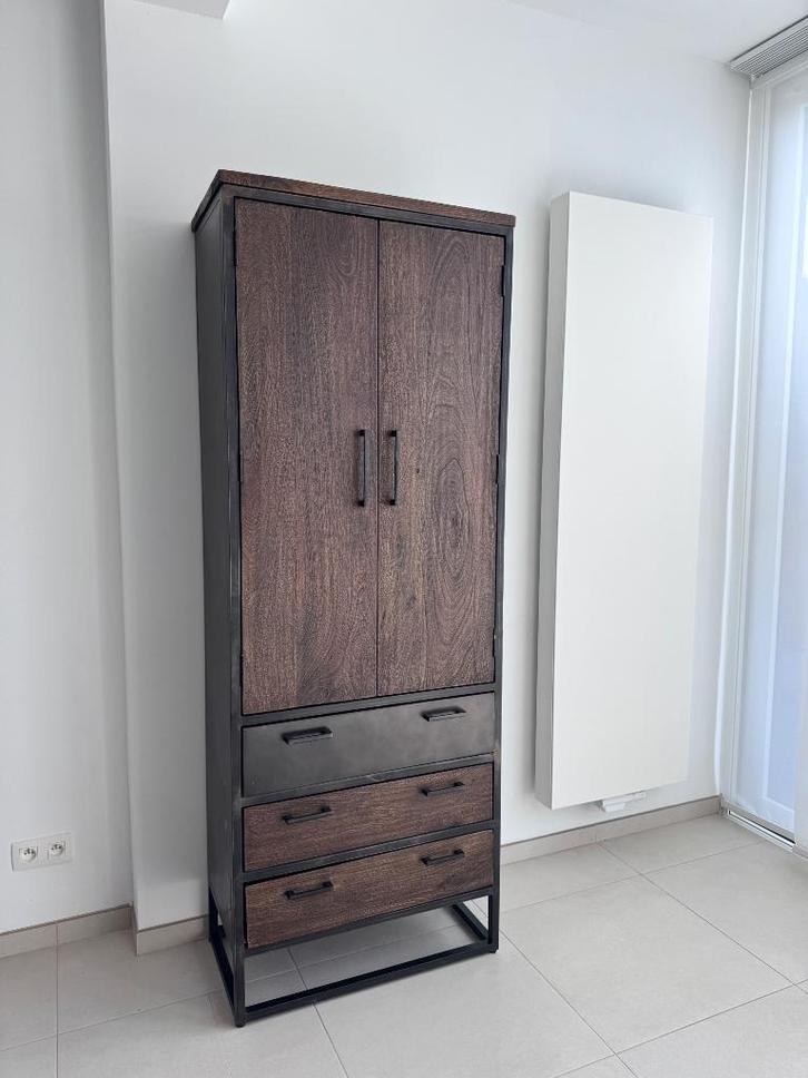 Kast in mangohout, Maison & Meubles, Armoires | Buffets, Comme neuf, 200 cm ou plus, 50 à 100 cm, 25 à 50 cm, Avec tiroir(s), Avec porte(s)