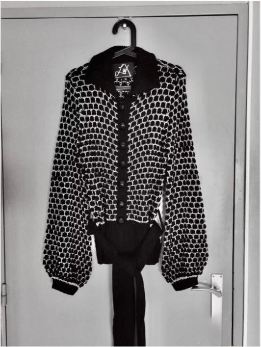 Vest - LUX by Sara & Aimee - maat 40, Kleding | Dames, Truien en Vesten, Zo goed als nieuw, Maat 38/40 (M), Zwart, Verzenden