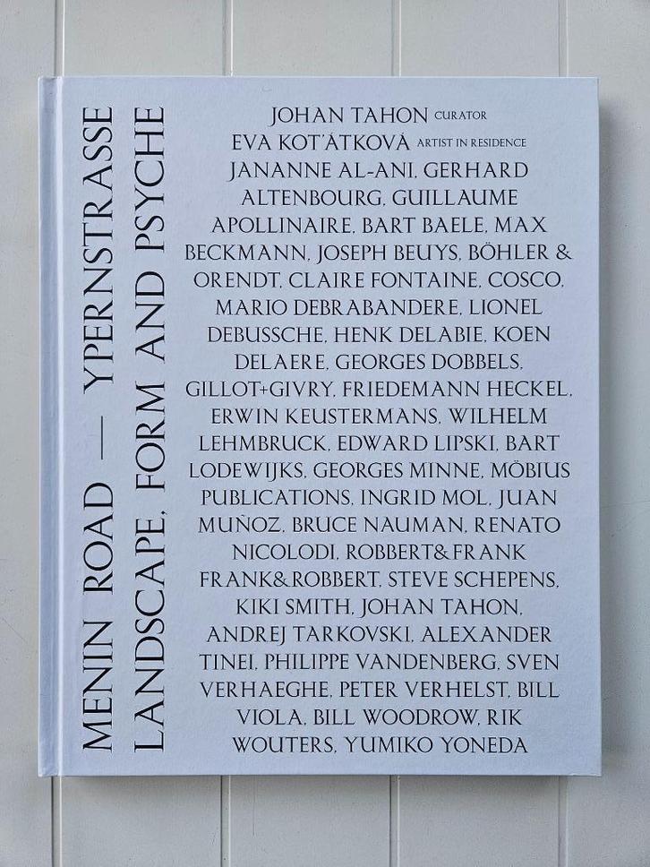 Menin Road - Ypernstrasse : Landscape, Form and Psyche, Livres, Art & Culture | Photographie & Design, Comme neuf, Enlèvement ou Envoi