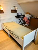 Meegroeibed met bijhorende bureau  “ wit “, Kinderen en Baby's, Ophalen, Zo goed als nieuw