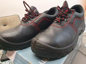 Nouvelles chaussures de sécurité S3 Nitras Basic Step MT43