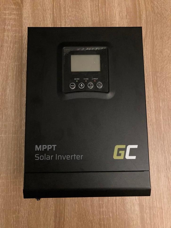 Kit solaire (Onduleur et panneau solaire), Bricolage & Construction, Électricité & Câbles, Utilisé, Autres types, Enlèvement