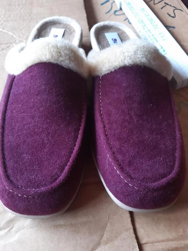 Mules fourrées mauves Damart neuves, Kleding | Dames, Schoenen, Nieuw, Pantoffels of Sloffen, Overige kleuren, Ophalen