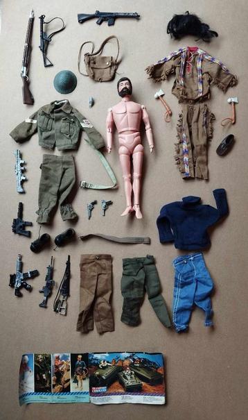 Action Man vintage + accessoires  disponible aux enchères