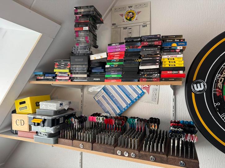 Gezocht: grote verzamelingen dartpijlen, Sport en Fitness, Darts, Zo goed als nieuw, Ophalen of Verzenden