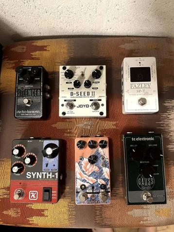 Pedalen te koop (tuner, digital delay, synth, noisegate,...) beschikbaar voor biedingen