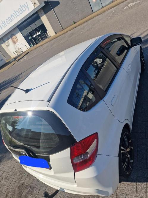 Honda jazz te koop, Auto's, Honda, Particulier, Jazz, Benzine, Euro 5, 5 deurs, Handgeschakeld, Wit, Stof, Ophalen