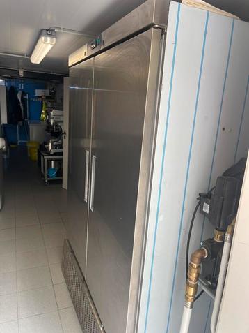 2 deurs diepvries te koop, Zakelijke goederen, Ophalen