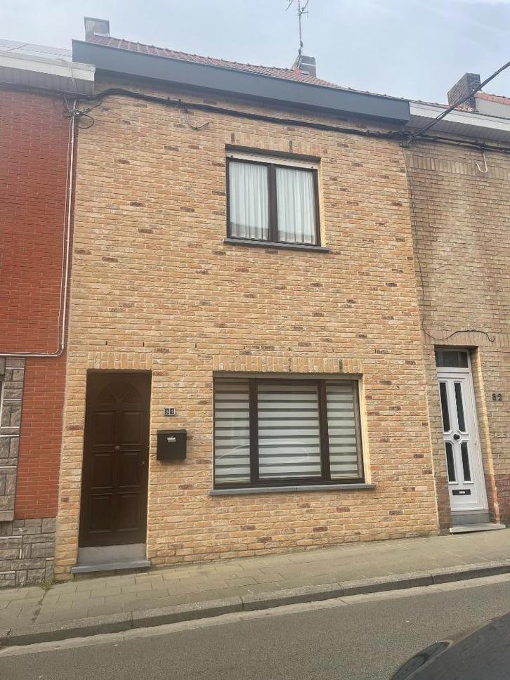 Large maison entre pignons avec jardin., Immo, Maisons à vendre, Jusqu'à 200 m², Maison 2 façades, C