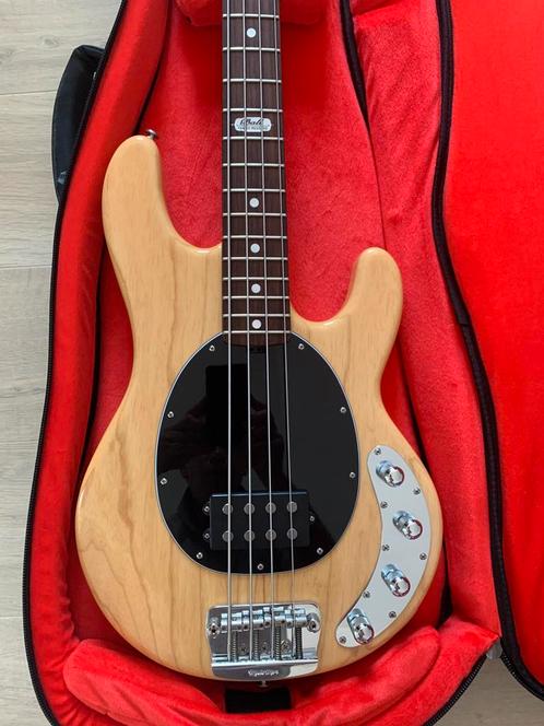 Music Man StingRay Custom BFR Musicman, Muziek en Instrumenten, Snaarinstrumenten | Gitaren | Bas, Zo goed als nieuw, Elektrisch