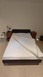 Stijlvol zwart leren bed (incl. matras en topper), Ophalen, 140 cm, Zo goed als nieuw, Twijfelaar