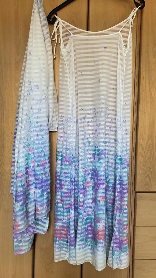 Lichte badjas en nachtjapon - Romantisch, Kleding | Dames, Pyjama's, Zo goed als nieuw, Maat 38/40 (M), Ophalen of Verzenden