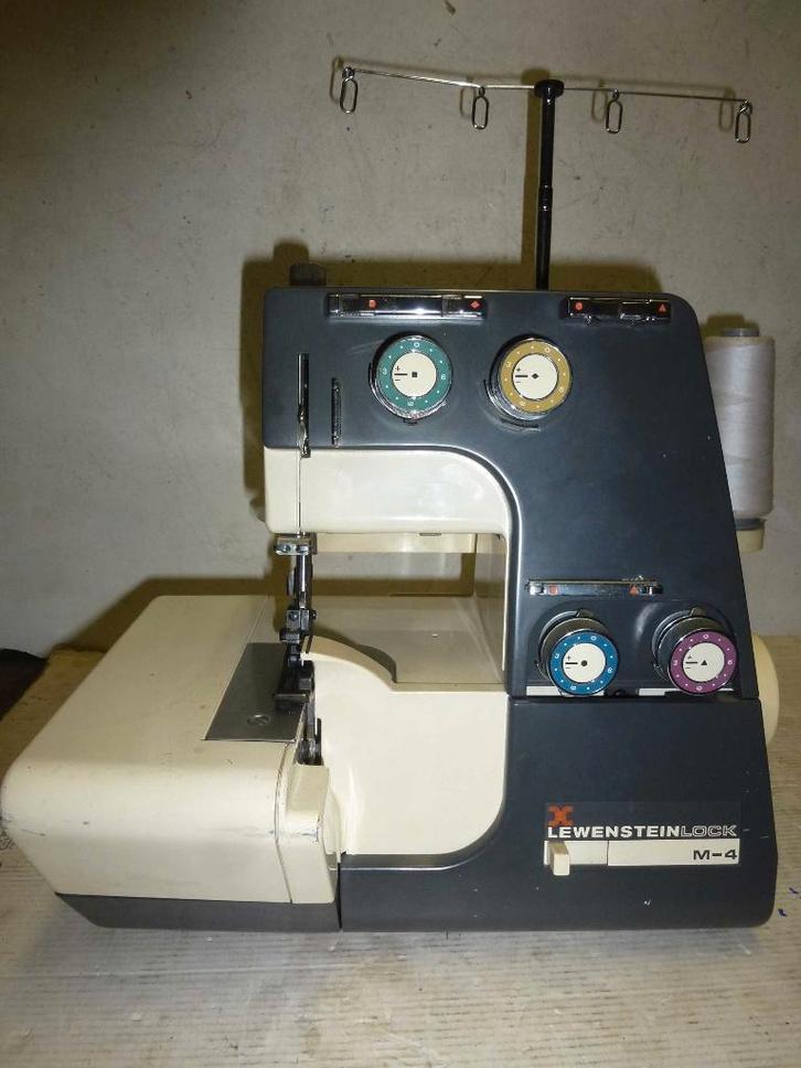 surjeteuse LEWENSTEIN LOCK  M-4  type  2048, Hobby & Loisirs créatifs, Machines à coudre & Accessoires, Utilisé, Surjeteuse, Lewenstein