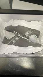 Chaussure Versace, Neuf, Enlèvement ou Envoi, Autres couleurs, Baskets