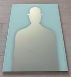 René Magritte Spiegel, Enlèvement