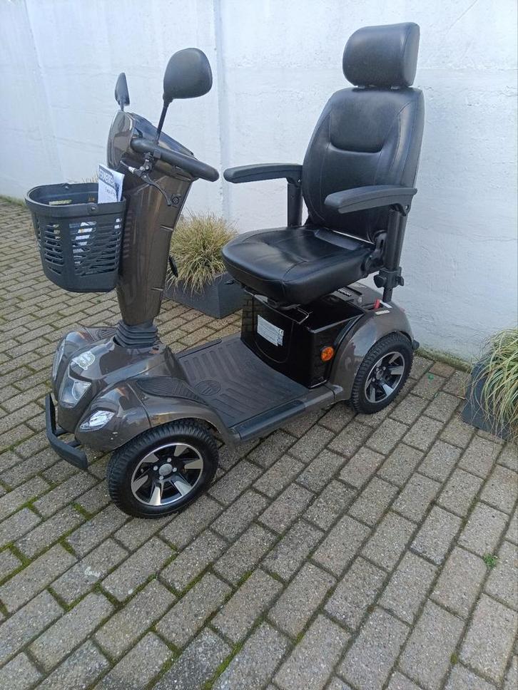 Scootmobiel CARPO 4 LTD VERMEIREN🇧🇪  Prijs € 599, Divers, Chaises roulantes, Comme neuf, Fauteuil roulant électrique, Enlèvement ou Envoi