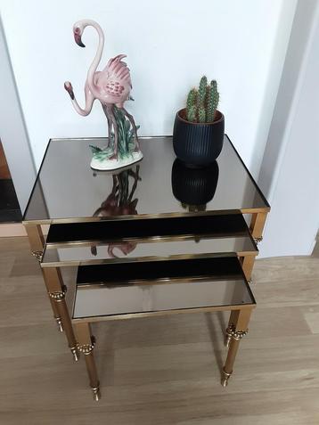 Sidetable  ! Spiegelglas  beschikbaar voor biedingen