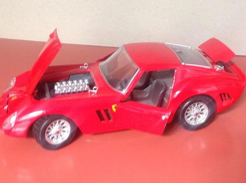 Ferrari GTO 1/18, Hobby & Loisirs créatifs, Voitures miniatures | 1:18, Comme neuf, Voiture, Burago, Enlèvement ou Envoi