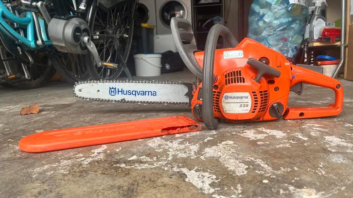 Kettingzaag Husqvarna 236, Tuin en Terras, Hand-tuingereedschap, Gebruikt, Overige soorten, Ophalen